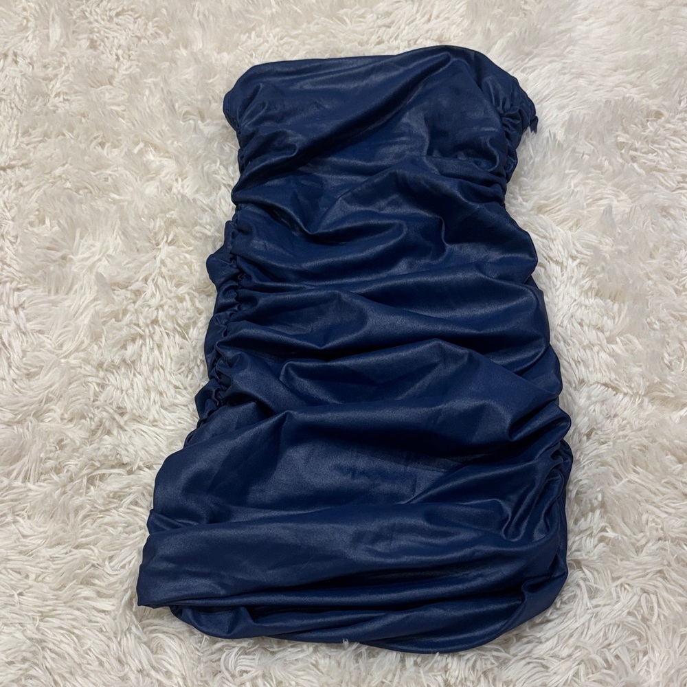 Elegant Blue Strapless Dress